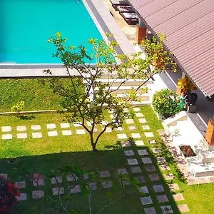 https://green-wood-villa-negombo.negombohotels.net