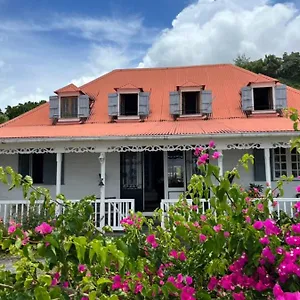  Couette-café Habitation La Reine Du Camp D'hôtes Guadeloupe