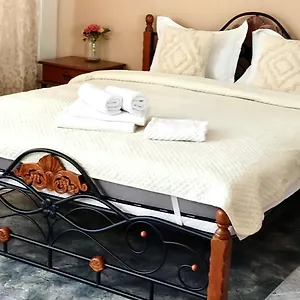 https://like-home-hostel-almaty.hotels-of-almaty.com